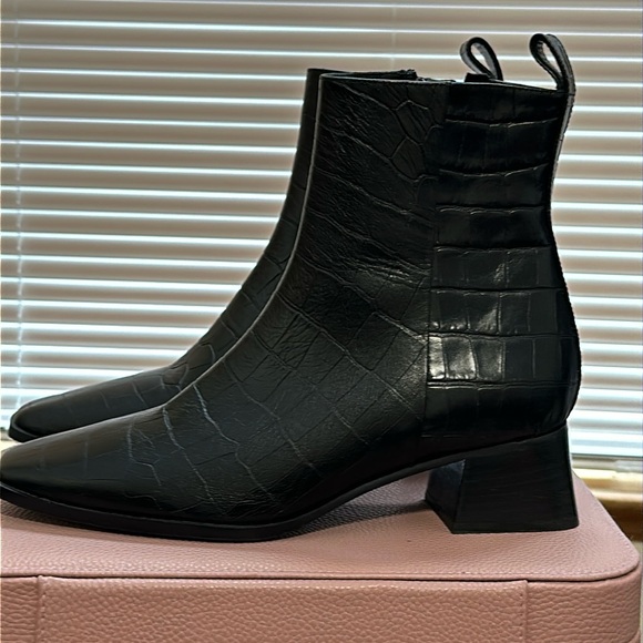 ALBERTO ZAGO BLACK CROC LEATHER ANKLE BOOT 37 1/2  FITS LIKE A 7 US ITALY - Picture 2 of 16